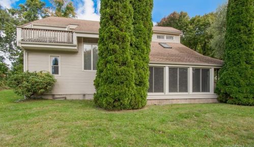 16 Clover Rd, Bristol, CT 06010 exterior