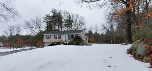 60 Old County Rd, Plaistow, NH 03865 exterior