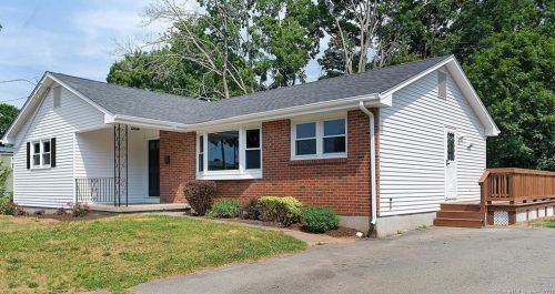 11 Middlefield St, Manchester, CT 06040 exterior