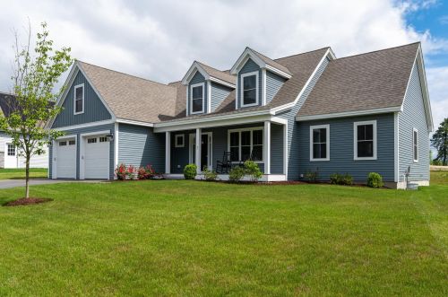 7 Oldfield Rd, Nashua, NH 03060 exterior