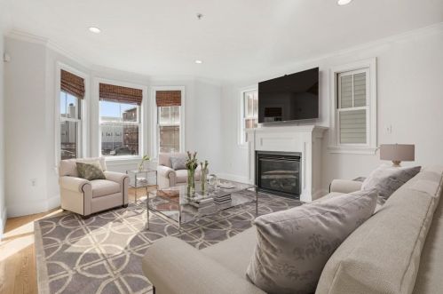 736 6Th St, Roxbury-Xing, MA 02127 exterior