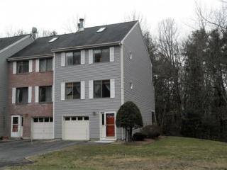 9 Plasic Rd, Merrimack, NH 03054 exterior