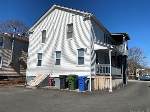 39 Talcott Ave, Norwich, CT 06351 exterior