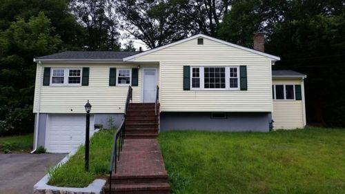 232 Ridgewood Dr, Norwood, MA 02062 exterior