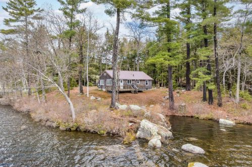 474 Leighton Ave, Laconia, NH 03246 exterior