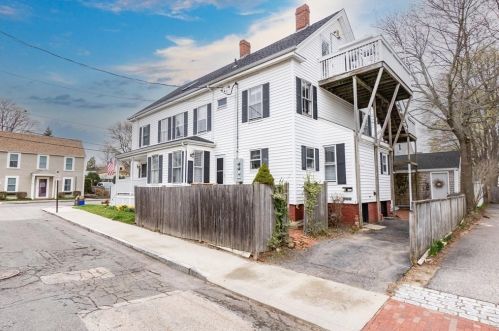 12 Lunt St, Plum Island, MA 01950 exterior