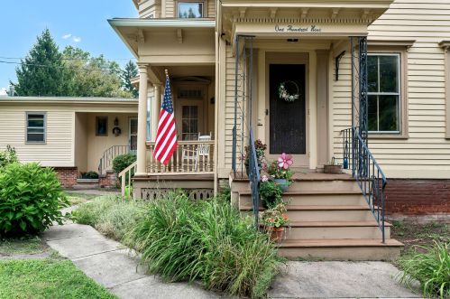 109 Hartford Ave, Hartford, CT 06109 exterior