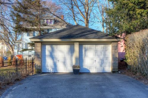 15 Admiral Kalbfus Rd, Newport, RI 02840 exterior
