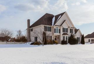 16 Camelot Ln, Montgomery, MA 01085 exterior