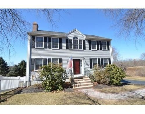 75 Lovering St, Medway, MA 02053 exterior