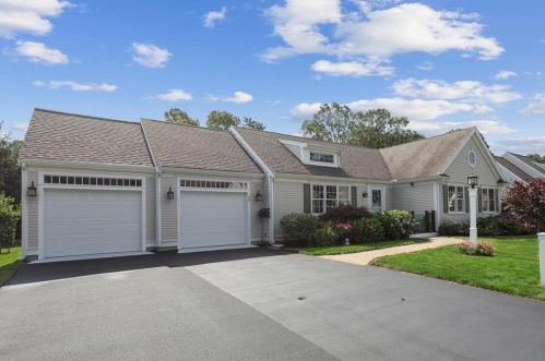 20 Schooner Ln, Hyannis, MA 02601 exterior