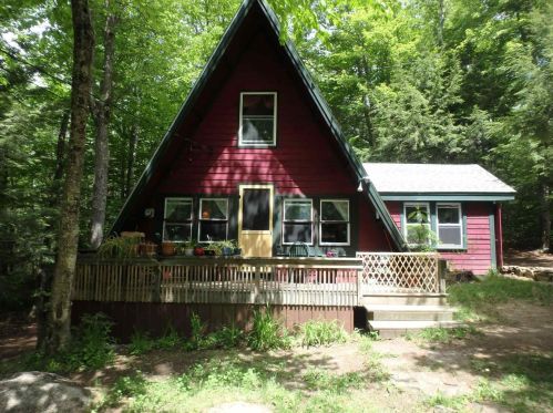 16 Maurer Ln, Sunapee, NH 03782 exterior