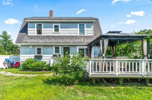 11 Dunstable Rd, Nashua, NH 03060 exterior