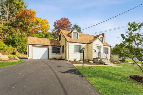 443 Broadbridge Rd, Bridgeport, CT 06610 exterior