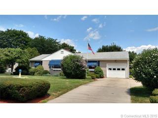 3 Maple Ct, Waterford, CT 06385 exterior