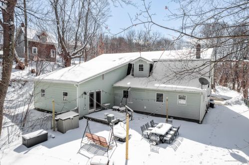 18 Kings Ct, Brewer, ME 04412 exterior