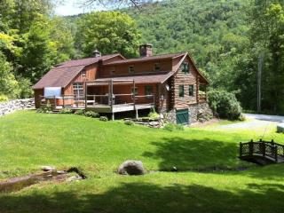 1031 Chateauguay Rd, Bridgewater, VT 05035 exterior
