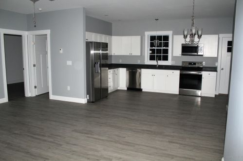 94 Birchwood Dr, Sabattus, ME 04280 exterior