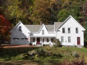 32 Paddock Rd, Springfield, VT 05156 exterior