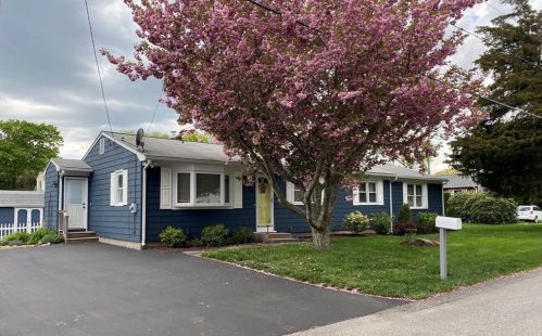 35 Overlook Rd, Narragansett, RI 02882 exterior