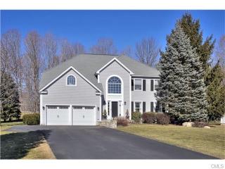 14 Mckeon Pl, Ridgefield, CT 06877 exterior