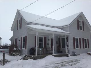 25 Lake St, Hog-Island, VT 05488 exterior