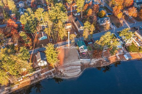44 Shore Dr, Salem, NH 03079 exterior