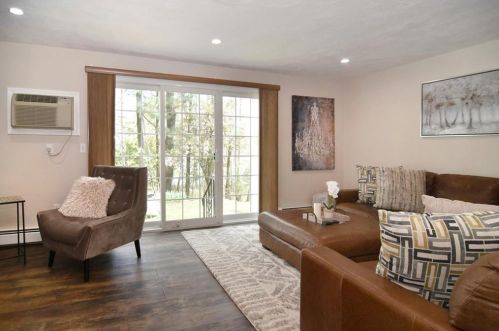 20 Marigold Cir, North Providence, RI 02904 exterior