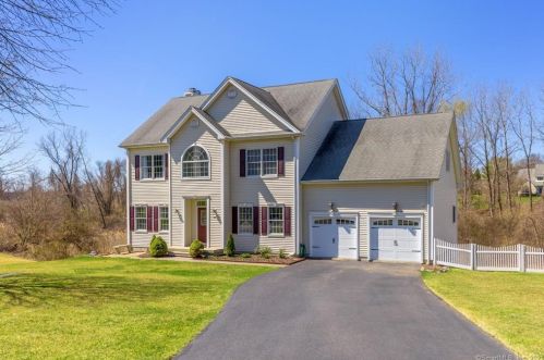 66 Saranac Rd, Milford, CT 06461 exterior