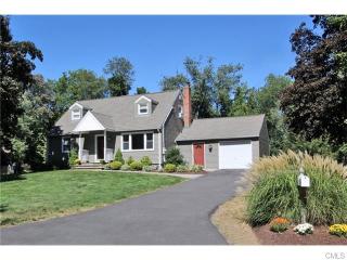 32 Linley Rd, Bridgeport, CT 06611 exterior