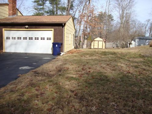 21 Lea Dr, North Kingstown, RI 02852 exterior