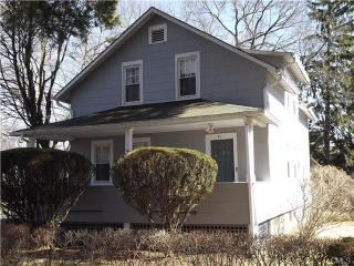 91 Midland Ave, Stamford, CT 06906 exterior