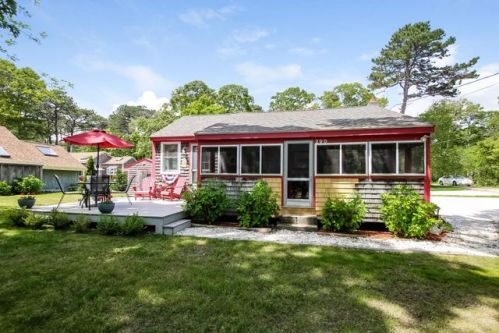 290 Steele Rd, Eastham, MA 02642 exterior