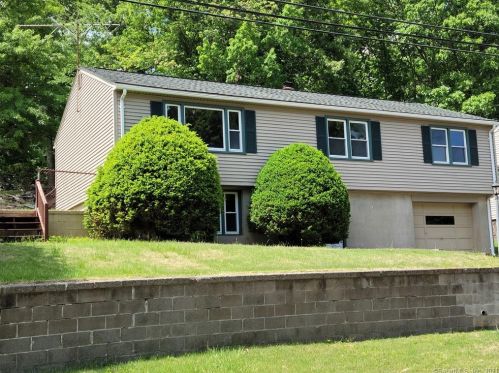 63 Grey Rock Rd, Bridgeport, CT 06606 exterior