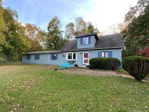 15 Kayview Ave, Bethel, CT 06801 exterior