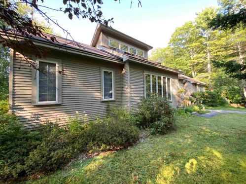 314 Wentworth Rd, Brookfield, NH 03872 exterior