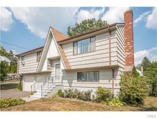 249 Pasadena Pl, Bridgeport, CT 06610 exterior