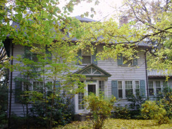 52 Grove Hill Ave, Newton, MA 02460 exterior