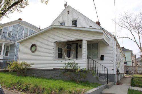 274 Waverly St, Providence, RI 02909 exterior