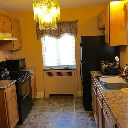 175 Brittany Rd, Springfield, MA 01151 exterior