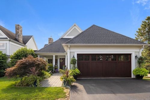 103 Strawberry Ln, Manchester, CT 06040 exterior