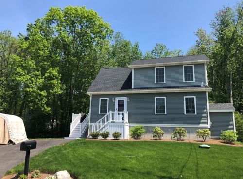 70 Phyllis Rd, Taunton, MA 02780 exterior