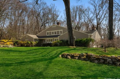 150 Woodridge Dr, New-Canaan, CT 06840 exterior