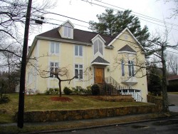 44 Wendell Rd, Newton, MA 02459 exterior