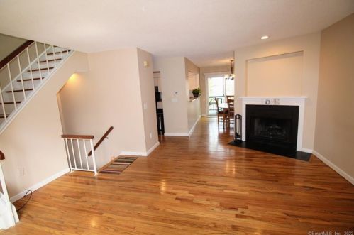 9 Farview Ave, Danbury, CT 06810 exterior