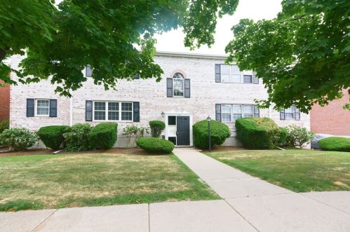 149 Lake Shore Rd, Roxbury Xing, MA 02135 exterior