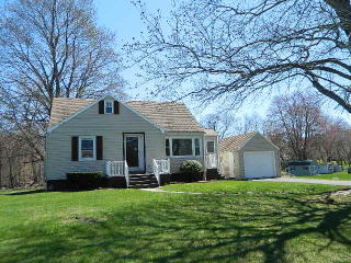 600 Paddock Ave, Meriden, CT 06450 exterior