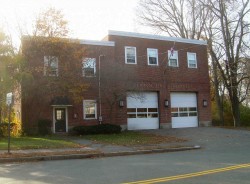 755 Dedham St, Newton, MA 02459 exterior