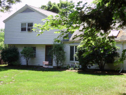 10 Orourke Path, Newton, MA 02459 exterior