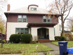 22 Hollis St, Newton, MA 02458 exterior